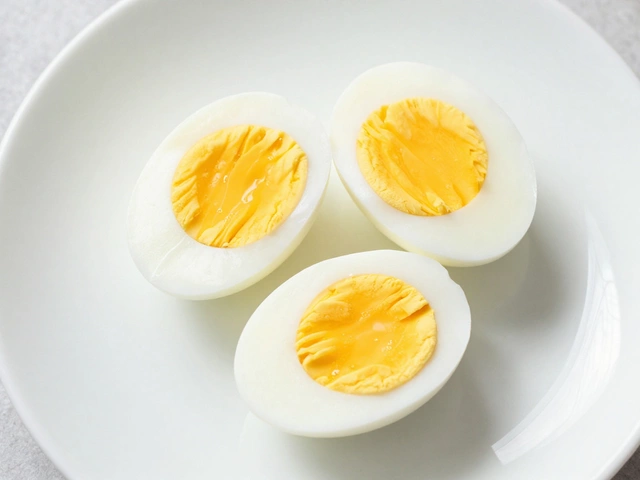 Калорийность 2 вареных яиц: БЖУ, польза и расчет для рациона